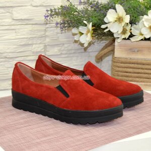 Туфлі жіночі з натуральної замші червоного кольору на потовщеній підошві. 37 розмір