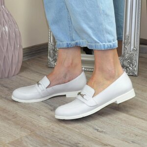Туфлі жіночі шкіряні на низькому ходу, колір білий