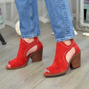 Туфлі жіночі червоні замшеві стильні на високому каблуці, декоровані хольнитенами. 37 розмір