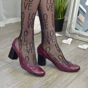 Жіночі туфлі на стійкому каблуці, колір бордо. 38 розмір