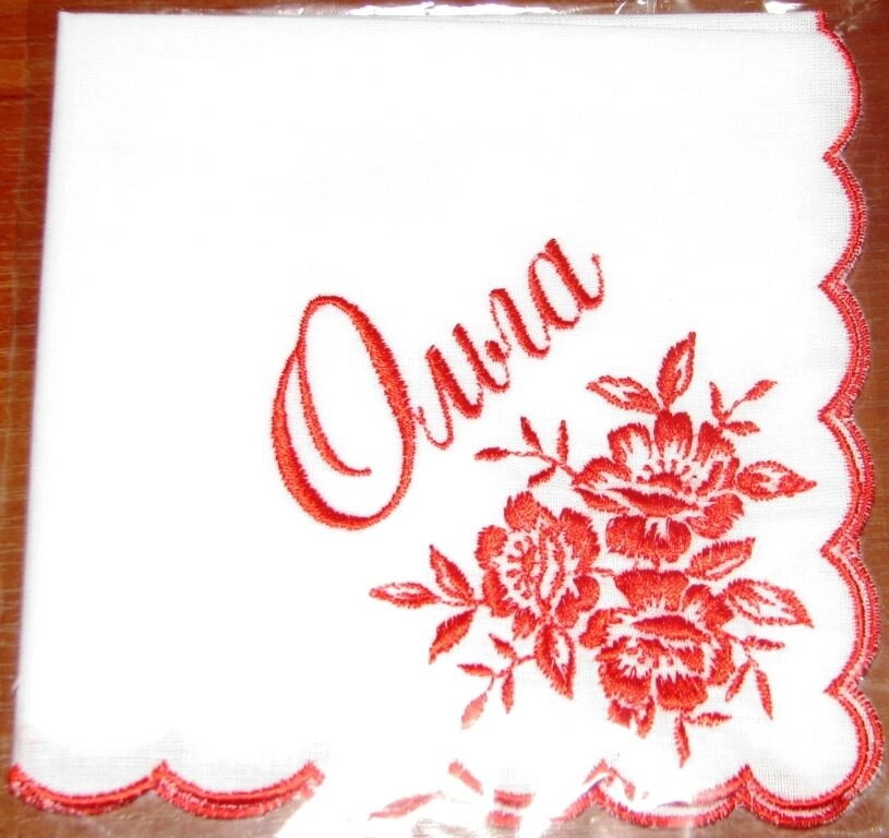 Носова хустинка з кольоровою іменною вишивкою, "Ольга", батист — фото 1
