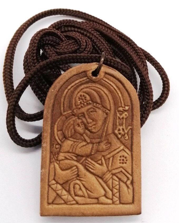 Медальйон шкіряний на шкіряній тасьмі, "Володимирська" — фото 1