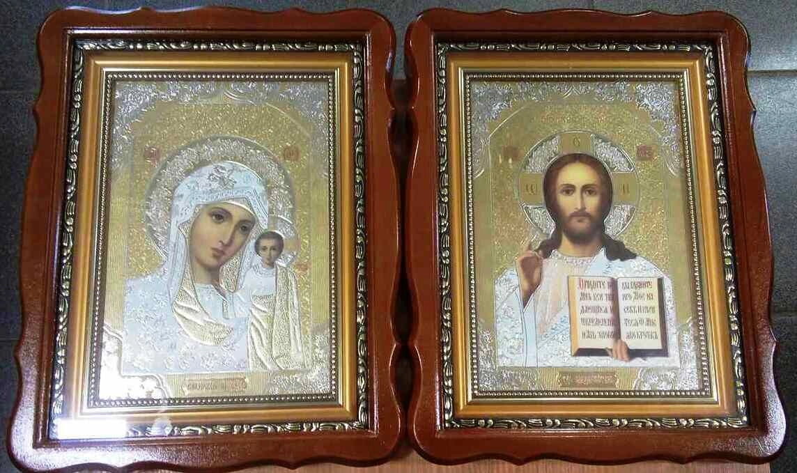 Ікони пара, в дерев'яному фігурному кіоті, 25х32 — фото 1
