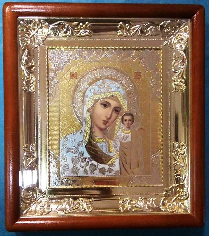 Ікона "Казанська", прямий дерева. кіот розміром 240х270х45 мм, зі склом. Усередіні золотий оклад. — фото 1
