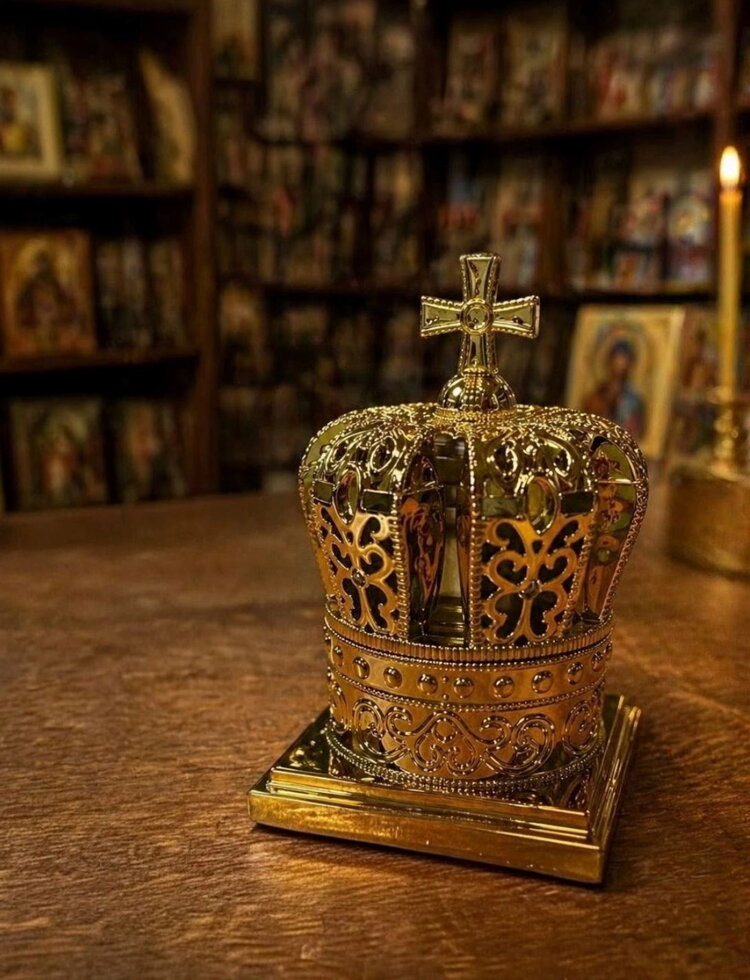 Автомобільна атрибутика. Корона з пахощами "Чорна троянда" на липучці. — фото 1