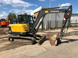 Міні-екскаватор Volvo EC55C.