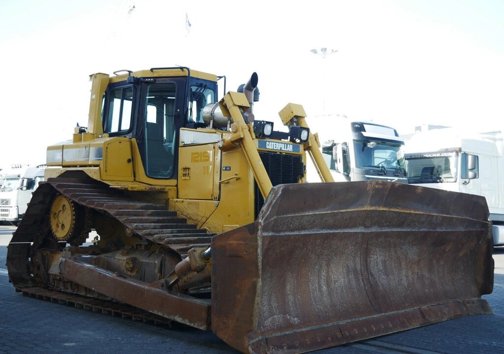 Бульдозер Caterpillar D6R LGP. - огляд