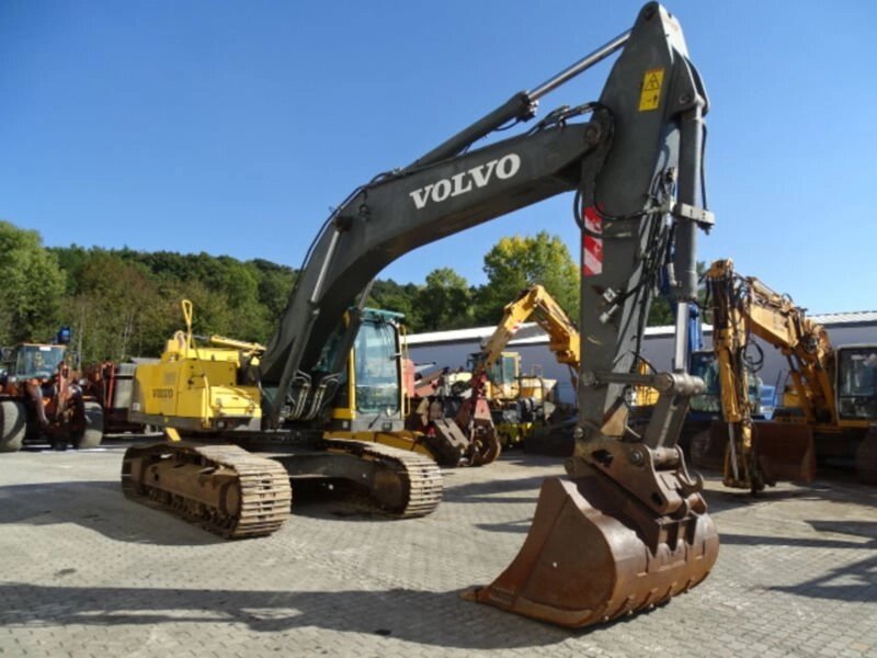 Гусеничний екскаватор Volvo EC290BNLC. - огляд