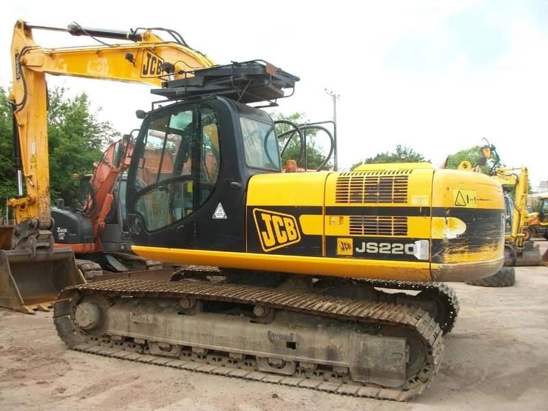 Гусеничний екскаватор JCB JS220LC. - відгуки