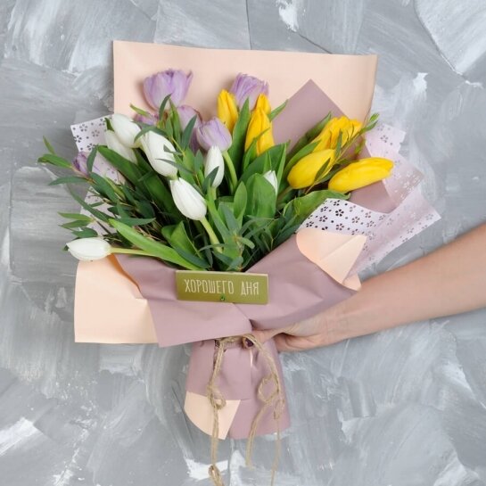 доставка живых цветов Киев