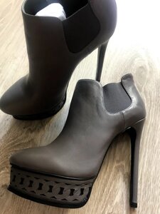 Красивейшие стильные кожаные ботинки casadei