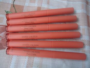 Помада-олівець estee lauder pure color sheer matte lipstick