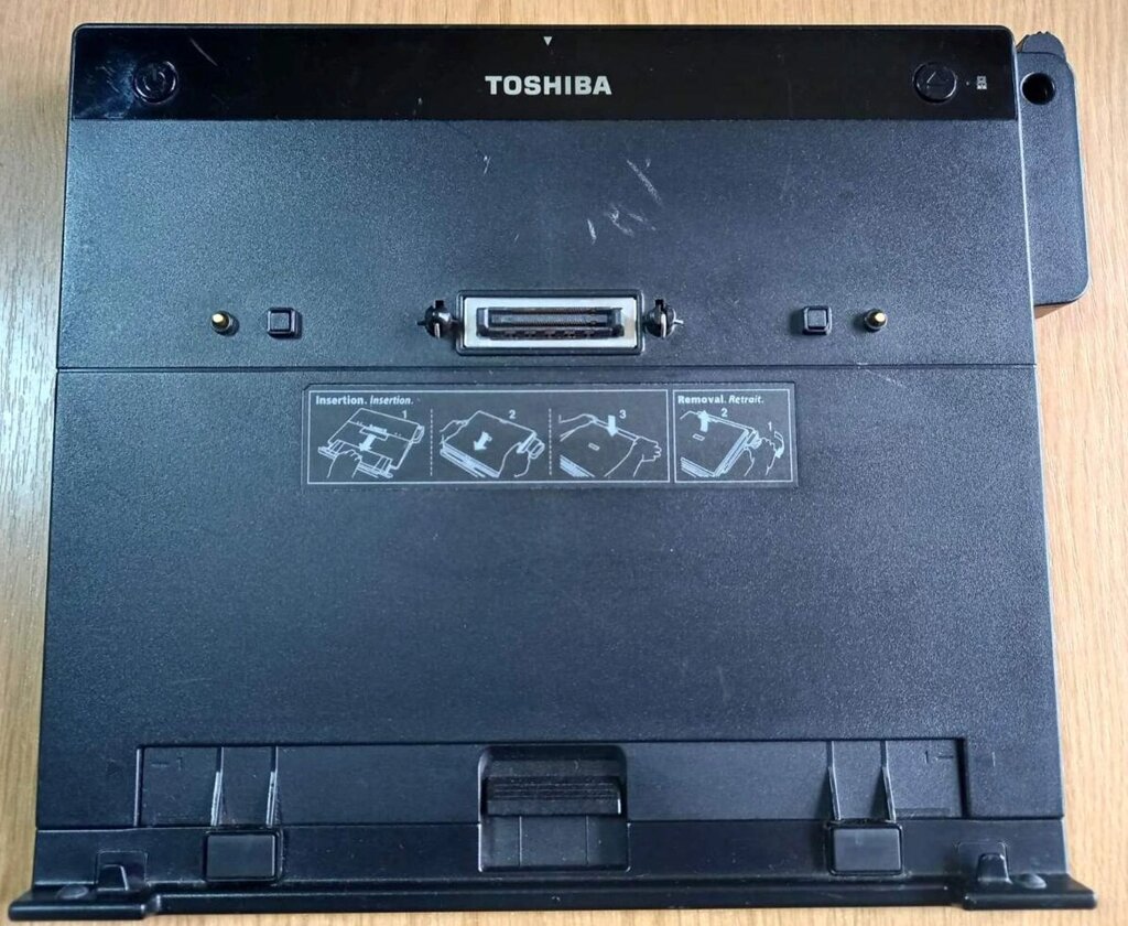Док станція універсальна - розширювач портів для ноутбуків Toshiba. Вітринний зразок. від компанії ПО СПЕЦАНТЕННИ Зв'язок без перешкод! - фото 1