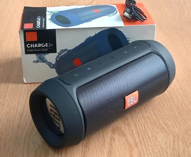 Колонка bluetooth, FM радіо JBL Charg E2+, MP3 (TF/USB), AUX, 15 Вт, 6000 мАг, мікрофон, Black від компанії ПО СПЕЦАНТЕННИ Зв'язок без перешкод! - фото 1