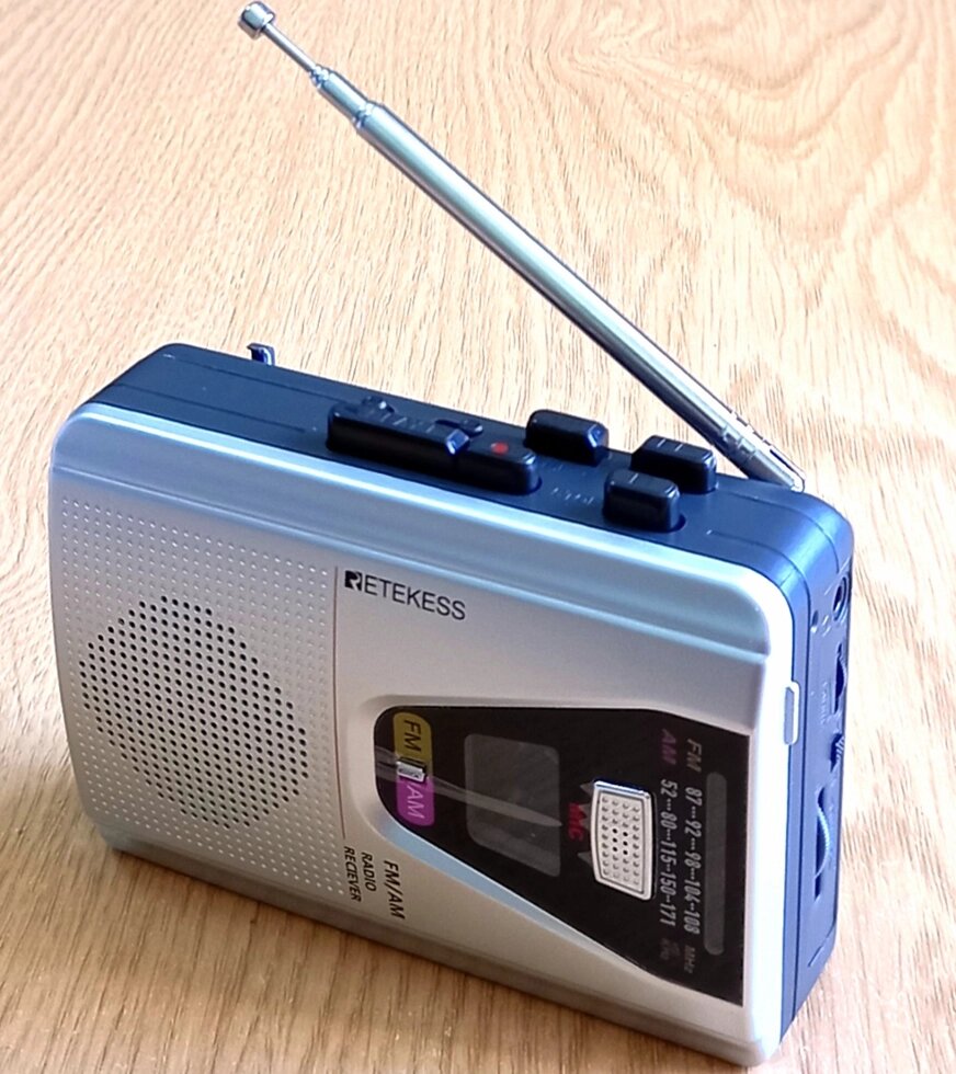Магнітофон пише з FM / AM радіоприймачем TR620, роз'єм для навушників (3,5 мм), динамік 0,5 Вт, мікрофон, реверс, 2хаа від компанії ПО СПЕЦАНТЕННИ Зв'язок без перешкод! - фото 1