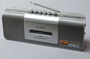Б\у стерео магнітофон Panda з радіо та програвачем флешок повністю робочий. Оригінал.