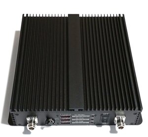 Підсилювач мобільного сигналу репітер тридіапазонний WLC3075-GDW 900/1800/2100 МГц, 1600-2000 кв. м.