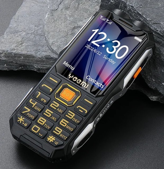 Мобільний телефон PHM-Q8-BL GSM 2G 2 SIM карти, 2,4&quot;, акумулятор 4860mAh, Dual LED ліхтар, чорний - фото pic_8ebf7ec42b86c7a3e7823e06b34b9e46_1920x9000_1.jpg