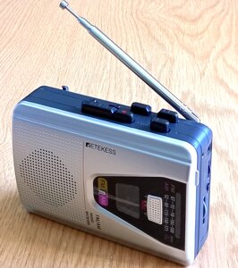Магнітофон пише з FM / AM радіоприймачем TR620, роз'єм для навушників (3,5 мм), динамік 0,5 Вт, мікрофон, реверс, 2хаа