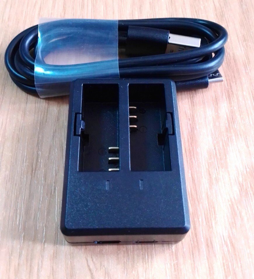 Зарядний пристрій USB для екшн-камер SJCAM SJ4000 на два акумулятори від компанії ПО СПЕЦАНТЕННИ Зв'язок без перешкод! - фото 1