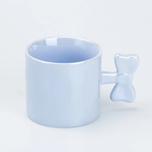 Чашка з ручкою у вигляді бантика керамічна 350 мл Блакитна